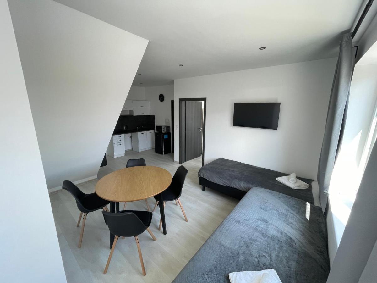 Mg Apartments Sturovo Luaran gambar