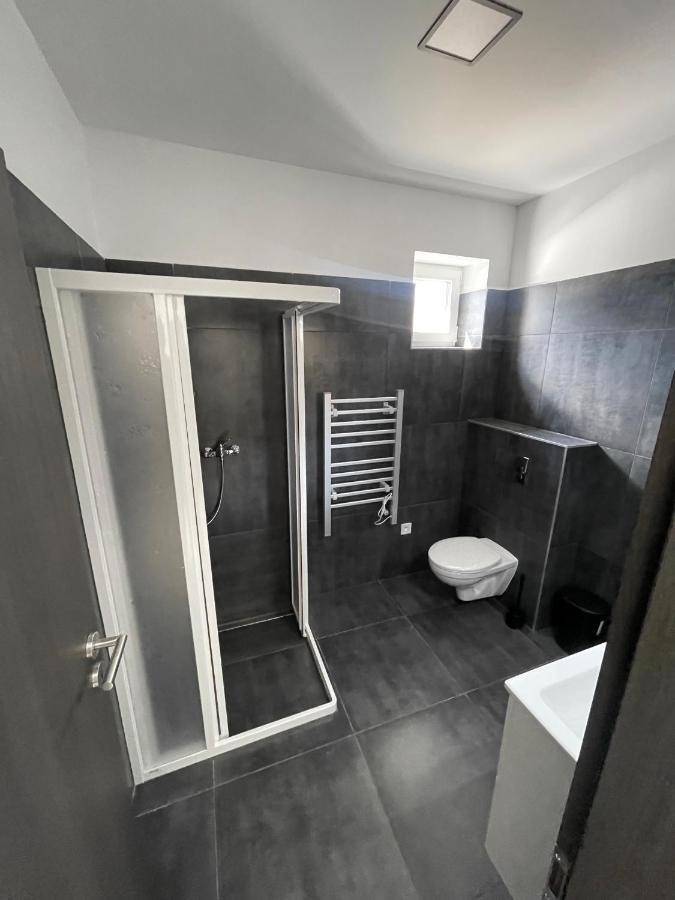 Mg Apartments Sturovo Luaran gambar
