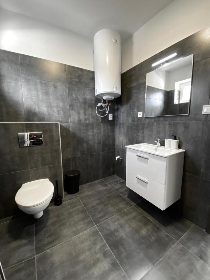 Mg Apartments Sturovo Luaran gambar