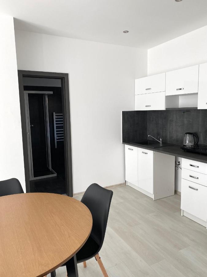 Mg Apartments Sturovo Luaran gambar